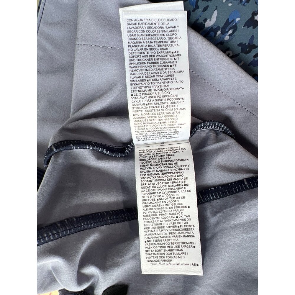 Athleta Brooklyn Mid Rise Featherweight Ankle Trousers Size 10 Blue Camo Active - Picture 9 of 12